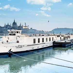 **** Botel Onriver - Ms Cezanne Hungary