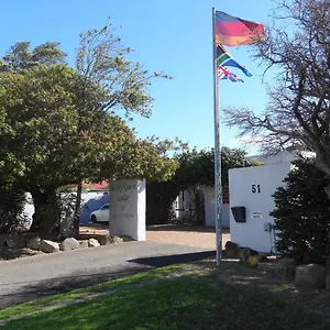https://be-my-guest-lodge.hotels-capetown.com